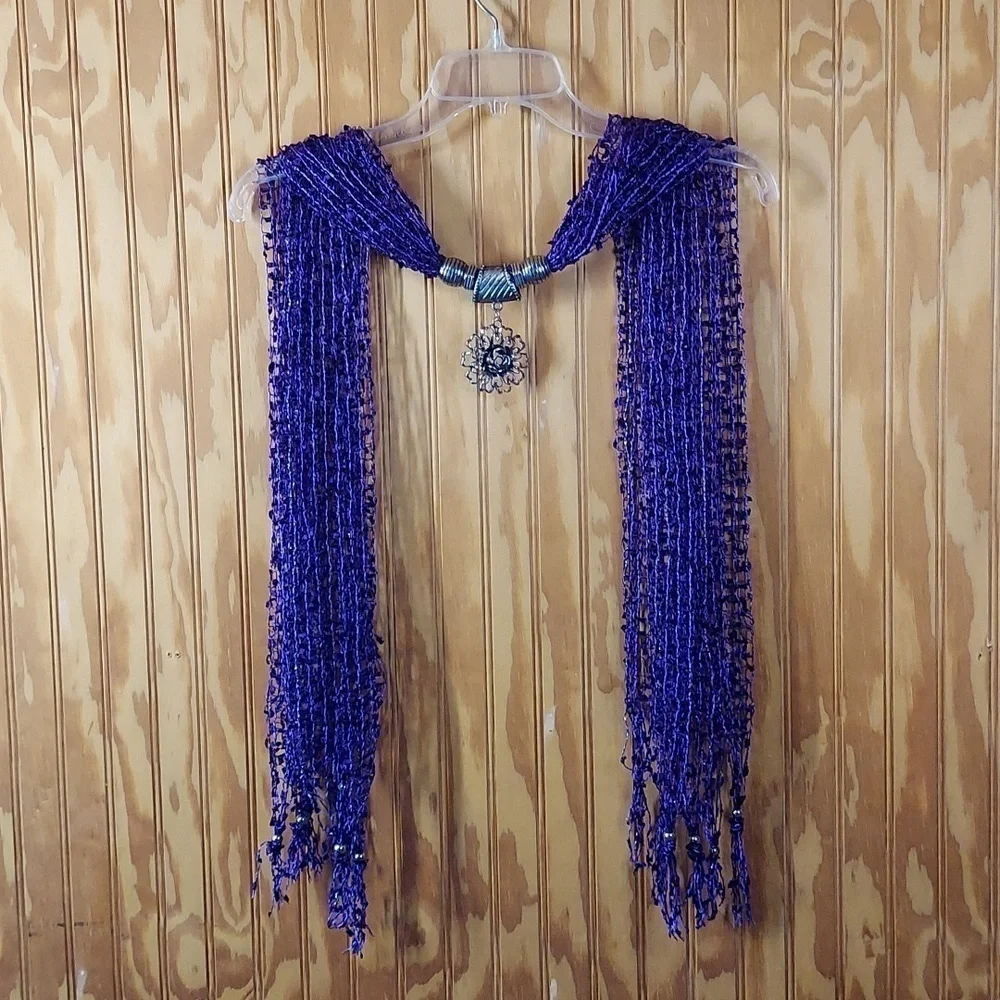 Scarf, belt